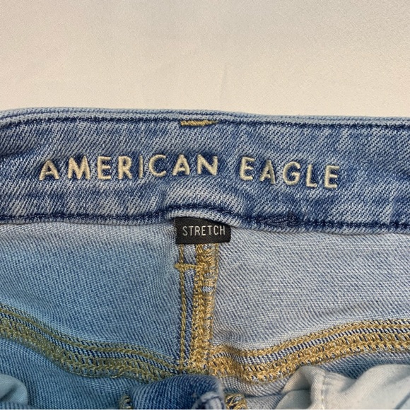 American Eagle Ripped Curvy Mom Jeans - Picture 3 of 5